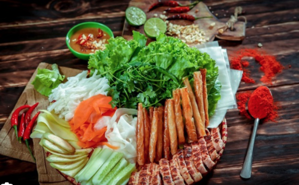 Nem Ninh Hoà - Món ăn dân dã nhưng thơm lừng, thấm đẫm hương vị đặc trưng trên mâm cỗ Tết ở Nha Trang
