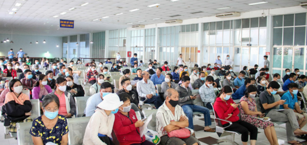 Người lớn tuổi, người bận rộn, người không rành công nghê,...không đặt được vé tàu Tết phải làm sao? Bạn hãy liên hệ các cách đặt vé hiệu quả ở trên để được hỗ trợ